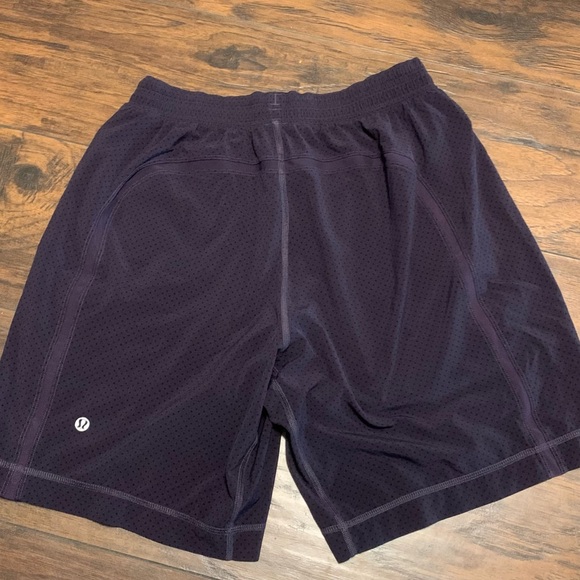 Lululemon Run: Response Short Reversed Mini Polka Dot Black Swan / Black - Picture 11 of 16